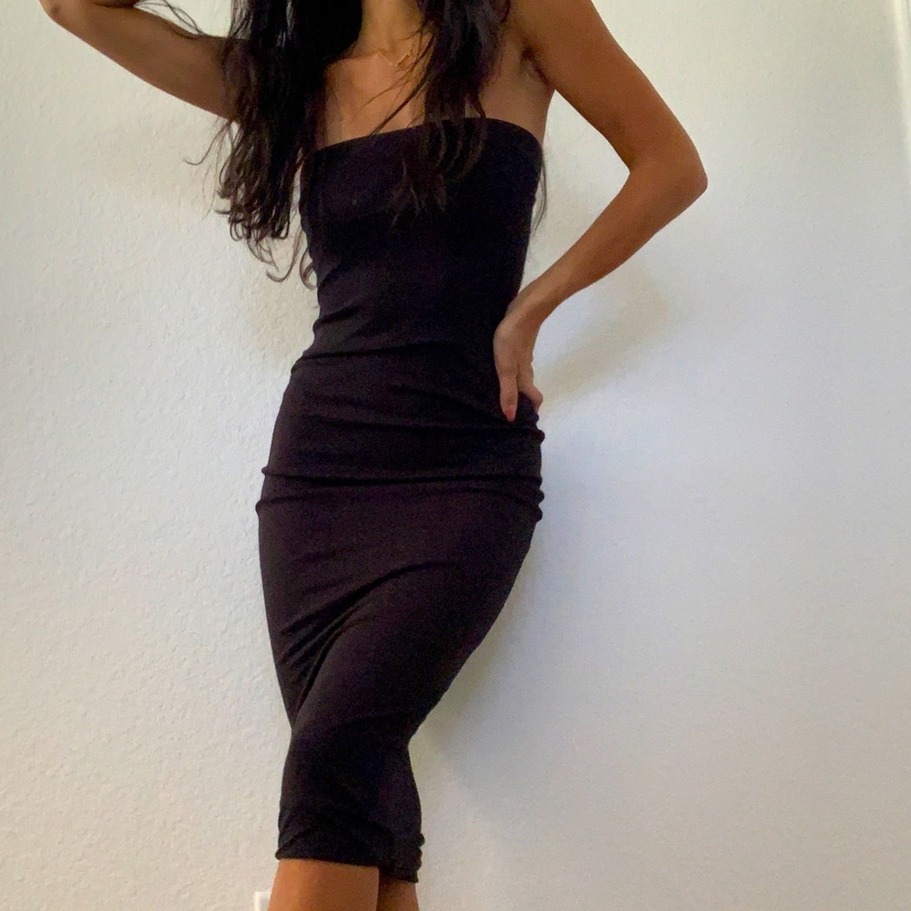 Maxi black fitted dress